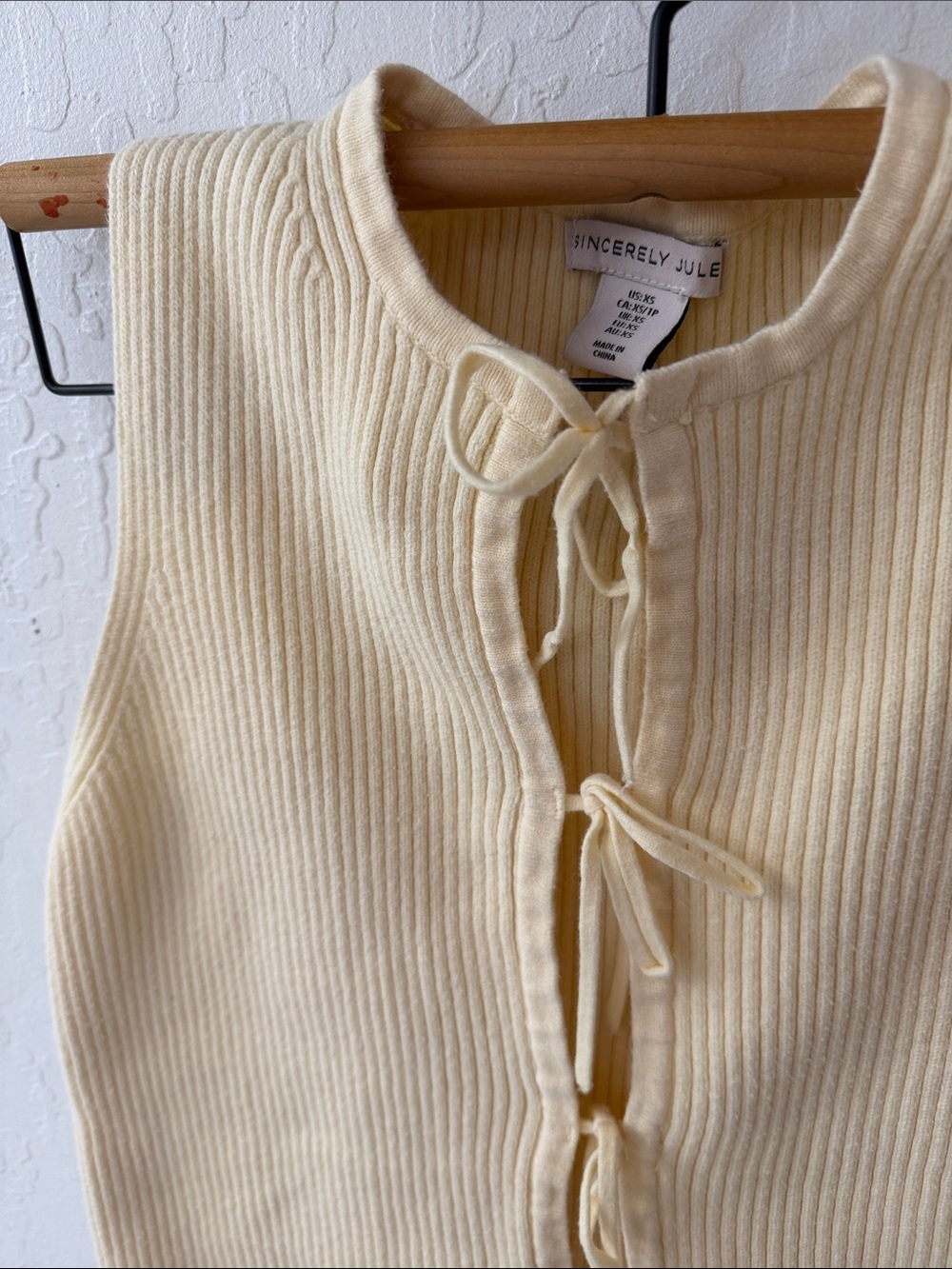 Sincerely Jules Butter Yellow Cream Soft Knit Stretch Tie Chest Vest Sweater XS - Picture 2 of 3